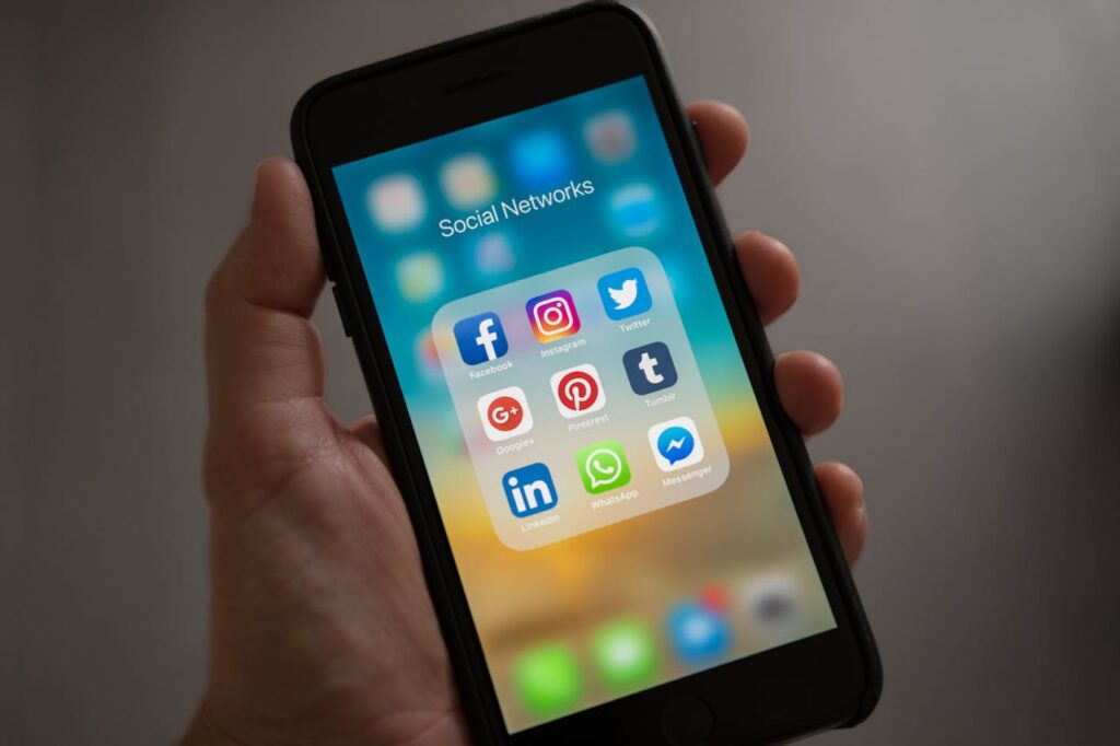 How to Write High-Converting Social Posts